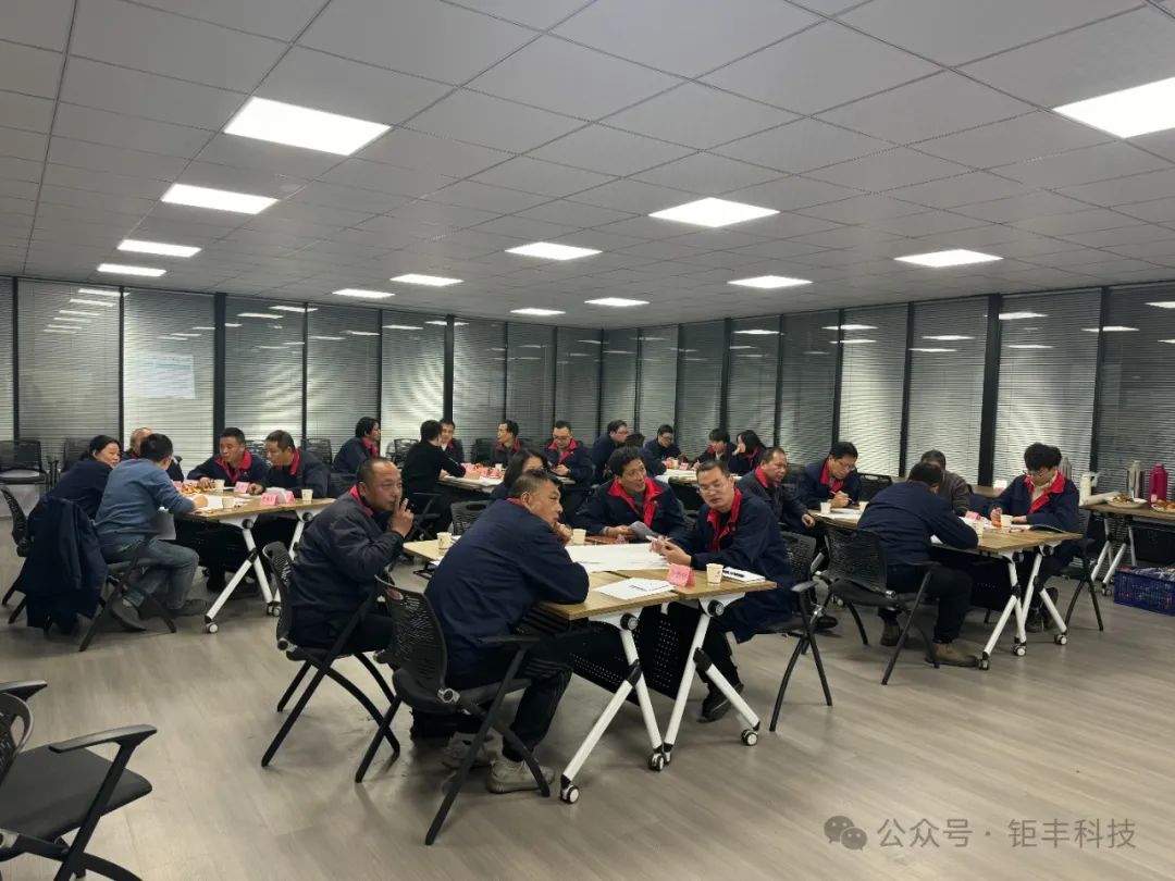 총으로 시작----팀워크를 높이는 일련의 활동 중 하나